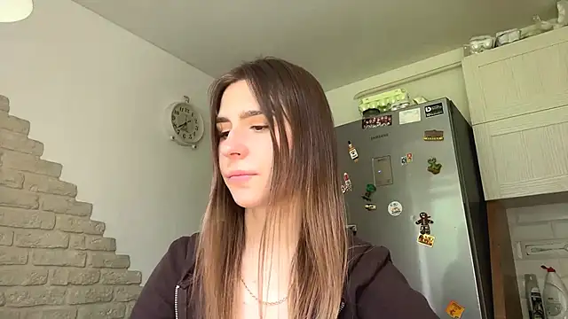 Snapshot of ZaraGuyette chatting on May 27, 2026, 12:12 pm ZaraGuyette online show from May 27, 2026, 12:12 pm