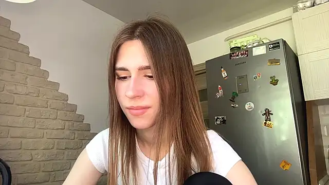 Snapshot of ZaraGuyette chatting on May 22, 2026, 9:29 am ZaraGuyette online show from May 22, 2026, 9:29 am