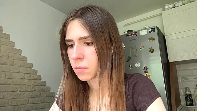 Snapshot of ZaraGuyette chatting on May 12, 2026, 1:50 pm ZaraGuyette online show from May 12, 2026, 1:50 pm