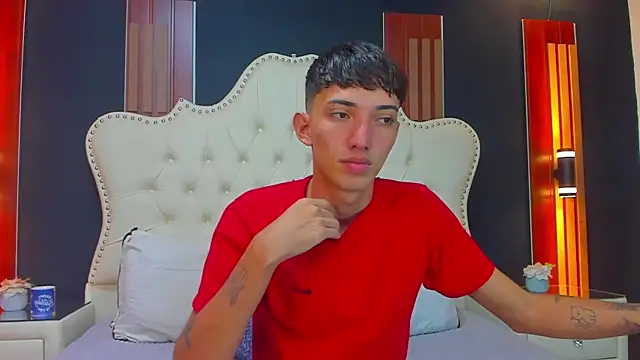 Snapshot of MichaelVasquex chatting on May 16, 2026, 12:15 pm MichaelVasquex online show from May 16, 2026, 12:15 pm