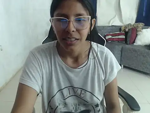 Snapshot of CashFlow_Lady chatting on May 28, 2026, 2:12 pm CashFlow Lady online show from May 28, 2026, 2:12 pm