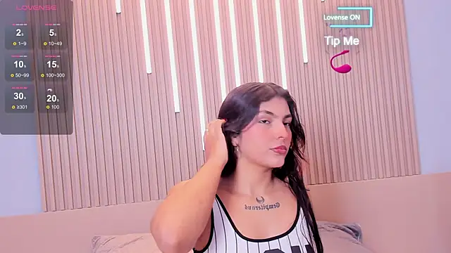 Snapshot of Amara_lune chatting on July 11, 2026, 3:40 am Amara lune online show from July 11, 2026, 3:40 am