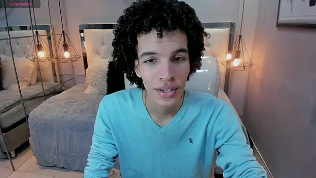 Snapshot of felix_haze chatting on June 10, 2026, 5:14 pm felix haze online show from June 10, 2026, 5:14 pm