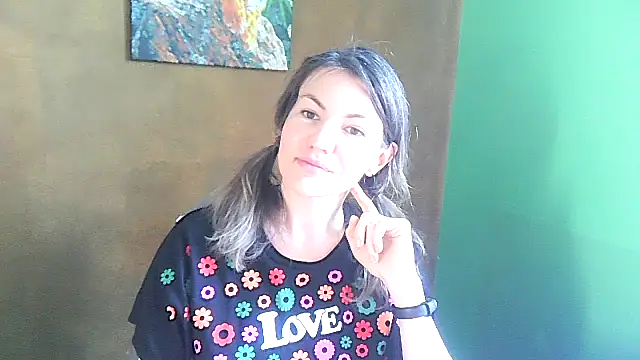 Snapshot of Margarett chatting on May 21, 2026, 2:14 pm Margarett online show from May 21, 2026, 2:14 pm