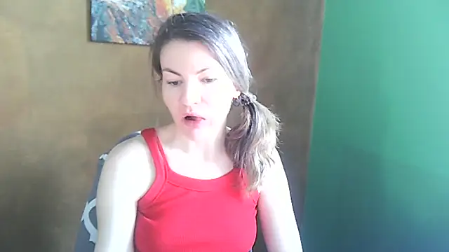Snapshot of Margarett chatting on May 19, 2026, 11:28 am Margarett online show from May 19, 2026, 11:28 am