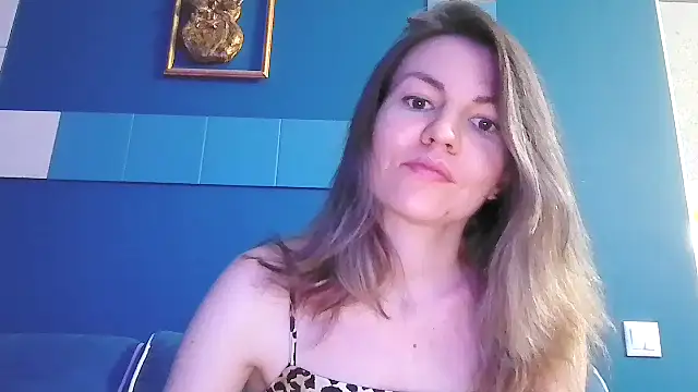 Snapshot of Margarett chatting on May 25, 2026, 5:00 pm Margarett online show from May 25, 2026, 5:00 pm