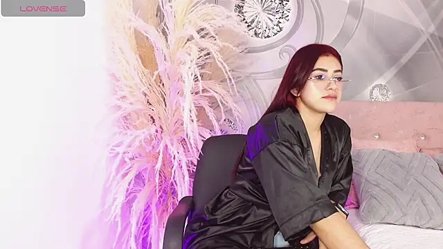 Snapshot of Ana_sofia13 chatting on May 19, 2026, 2:24 pm Ana sofia13 online show from May 19, 2026, 2:24 pm