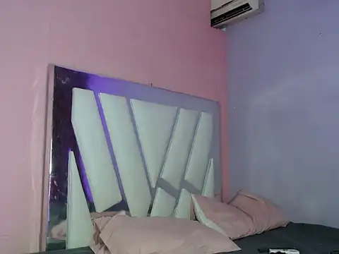 Snapshot of dani_exmixt chatting on July 19, 2026, 4:32 am dani exmixt online show from July 19, 2026, 4:32 am