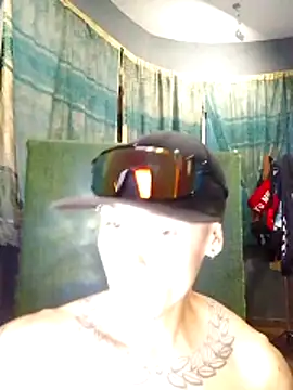 Snapshot of maxwell_crazy1 chatting on June 13, 2026, 12:08 am maxwell crazy1 online show from June 13, 2026, 12:08 am