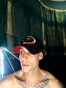 Snapshot of maxwell_crazy1 chatting on May 23, 2026, 2:21 am maxwell crazy1 online show from May 23, 2026, 2:21 am