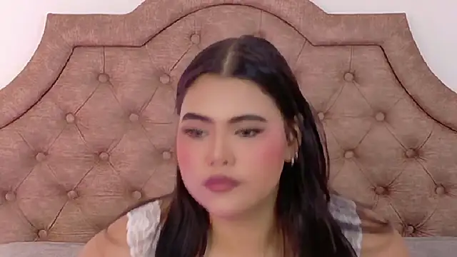 Snapshot of SophiaCollinss chatting on June 17, 2026, 8:08 pm SophiaCollinss online show from June 17, 2026, 8:08 pm