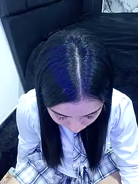 MiaReinig09 online show from May 29, 2026, 6:58 pm