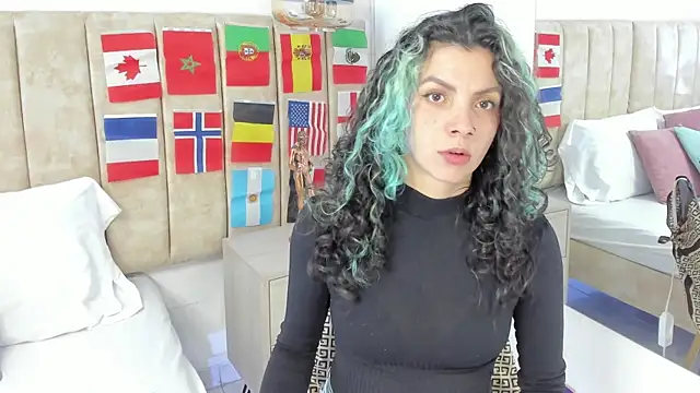 Snapshot of DinahCarter chatting on July 7, 2026, 12:31 pm DinahCarter online show from July 7, 2026, 12:31 pm