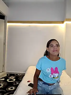 Snapshot of Freyapasion chatting on May 18, 2026, 8:24 pm Freyapasion online show from May 18, 2026, 8:24 pm