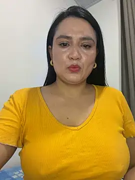 Snapshot of rousee69_ chatting on May 27, 2026, 12:09 am rousee69 online show from May 27, 2026, 12:09 am