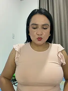 Snapshot of rousee69_ chatting on May 29, 2026, 4:40 am rousee69 online show from May 29, 2026, 4:40 am