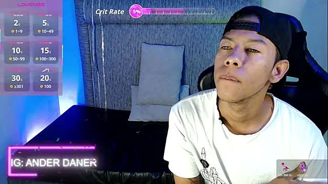 Snapshot of Taylerr_18 chatting on June 4, 2026, 3:11 am Taylerr 18 online show from June 4, 2026, 3:11 am