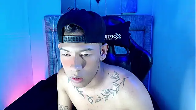 Snapshot of Taylerr_18 chatting on June 6, 2026, 4:45 pm Taylerr 18 online show from June 6, 2026, 4:45 pm