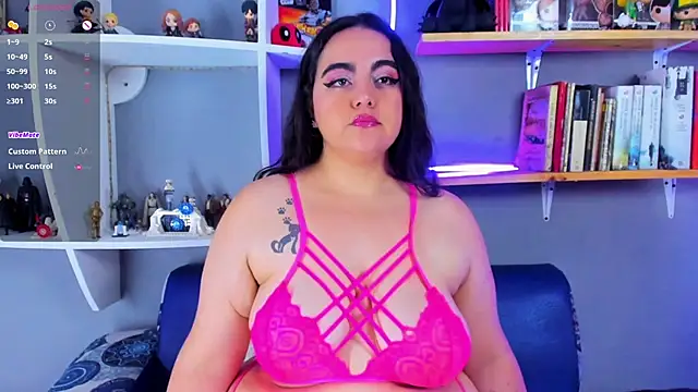 Snapshot of annie_sweetx chatting on June 26, 2026, 1:28 pm annie sweetx online show from June 26, 2026, 1:28 pm