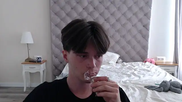 arthur   king online show from May 25, 2026, 2:16 pm