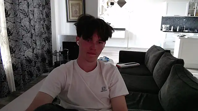 arthur   king online show from May 22, 2026, 2:04 pm