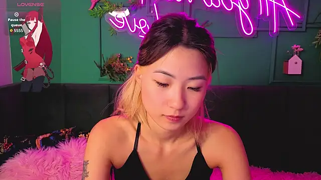 Runi Asian online show from July 12, 2026, 1:28 am