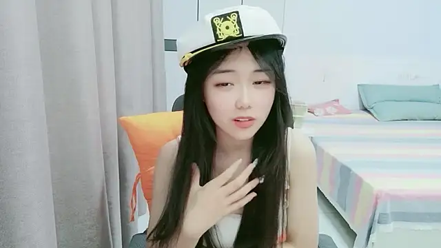 xiaoxiaoyu030 online show from July 16, 2026, 9:39 am