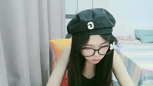 xiaoxiaoyu030 online show from July 12, 2026, 10:27 am