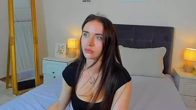KellyWhites online show from July 2, 2026, 5:24 am
