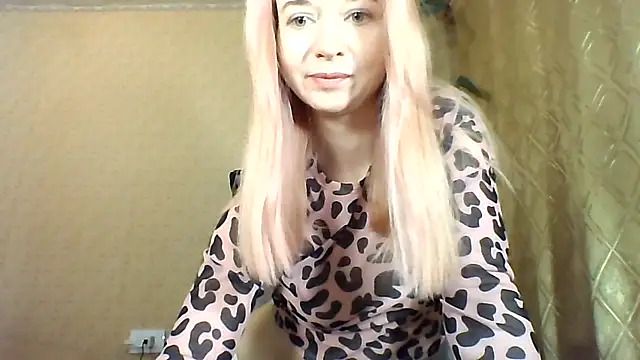 Snapshot of Lunaria5391 chatting on May 31, 2026, 8:09 pm Lunaria5391 online show from May 31, 2026, 8:09 pm