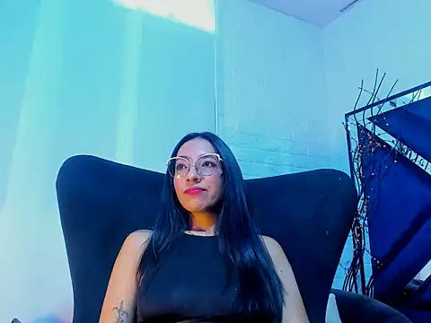 Snapshot of Feetfeticheh chatting on May 21, 2026, 2:03 pm Feetfeticheh online show from May 21, 2026, 2:03 pm