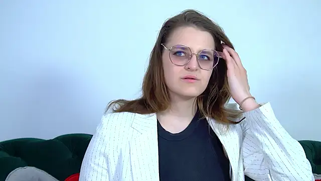 Snapshot of AlexaAvery chatting on May 29, 2026, 6:30 am AlexaAvery online show from May 29, 2026, 6:30 am