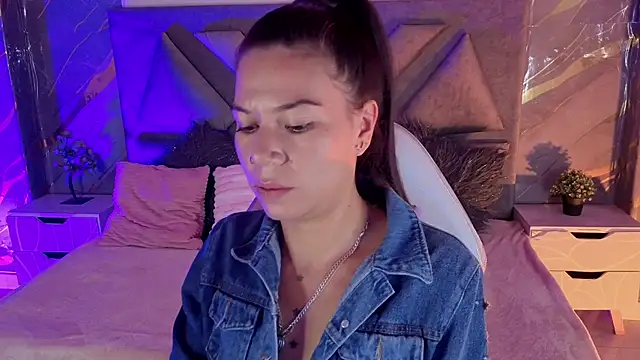 Snapshot of Crystalustt chatting on June 2, 2026, 12:49 pm Crystalustt online show from June 2, 2026, 12:49 pm