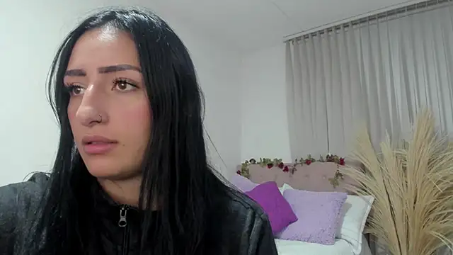 Snapshot of Charlotte_pleasure chatting on May 26, 2026, 10:02 am Charlotte pleasure online show from May 26, 2026, 10:02 am