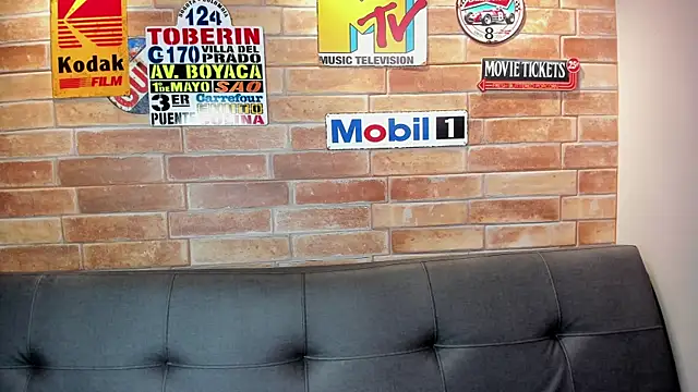 Snapshot of foxy_antonela chatting on July 14, 2026, 2:38 am foxy antonela online show from July 14, 2026, 2:38 am