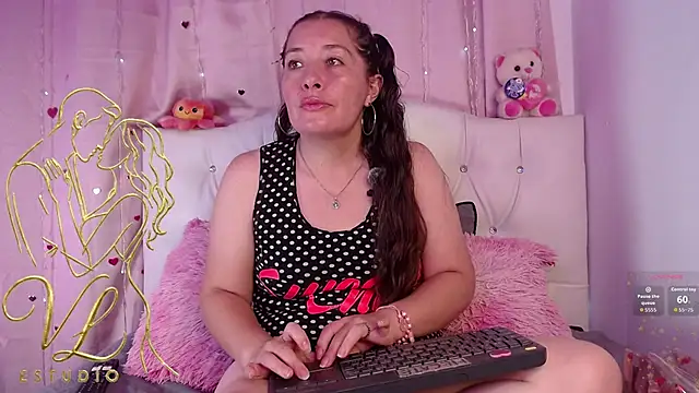 Snapshot of BLONDIE_TATIS chatting on July 14, 2026, 5:19 pm BLONDIE TATIS online show from July 14, 2026, 5:19 pm