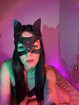 Snapshot of ToxicYani chatting on May 23, 2026, 2:21 am ToxicYani online show from May 23, 2026, 2:21 am