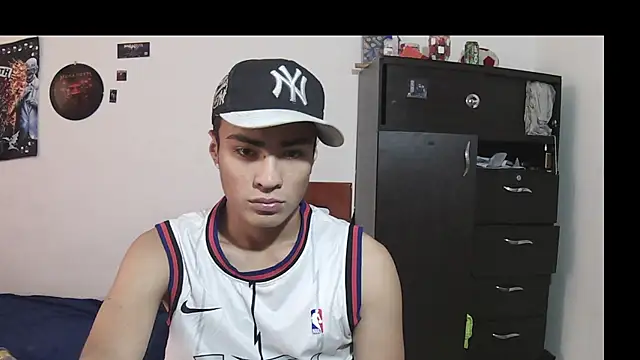 Snapshot of Fenix_hardcock chatting on July 9, 2026, 6:40 pm Fenix hardcock online show from July 9, 2026, 6:40 pm