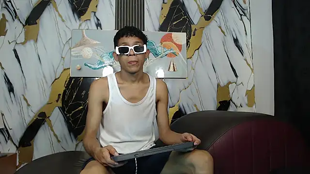Snapshot of RONALDA_HOT26 chatting on May 30, 2026, 7:47 am RONALDA HOT26 online show from May 30, 2026, 7:47 am