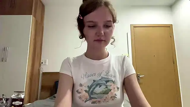 Snapshot of MarryWish1 chatting on May 14, 2026, 4:37 pm MarryWish1 online show from May 14, 2026, 4:37 pm