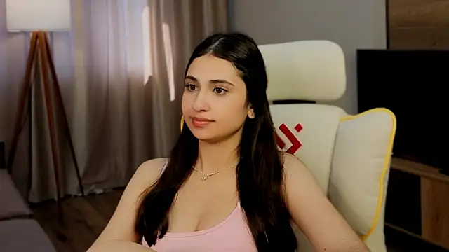 Snapshot of honeylanaa chatting on June 5, 2026, 6:52 am honeylanaa online show from June 5, 2026, 6:52 am