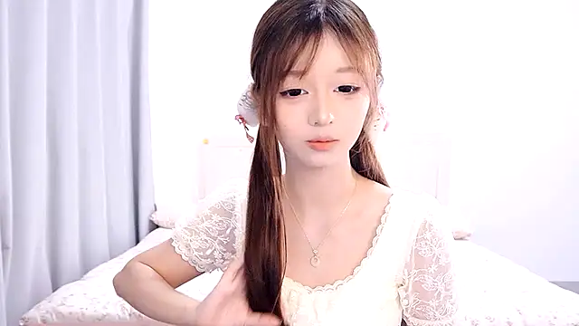Snapshot of marigold-zzzz chatting on June 1, 2026, 9:31 am marigold-zzzz online show from June 1, 2026, 9:31 am