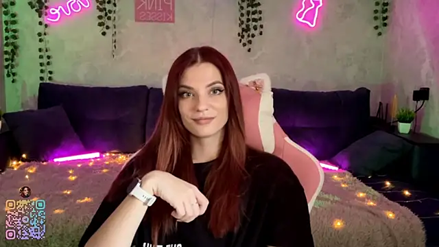 Angelina Charm  online show from May 20, 2026, 6:21 am
