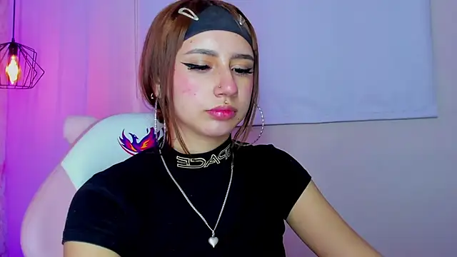 Snapshot of leri_rose_ chatting on June 27, 2026, 12:22 pm leri rose online show from June 27, 2026, 12:22 pm