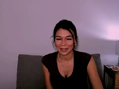 Snapshot of FreyaHotty chatting on May 29, 2026, 3:29 pm FreyaHotty online show from May 29, 2026, 3:29 pm