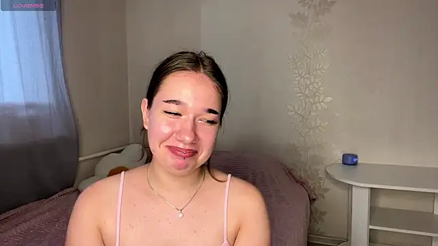 JanellSanschagrin online show from July 18, 2026, 11:41 am