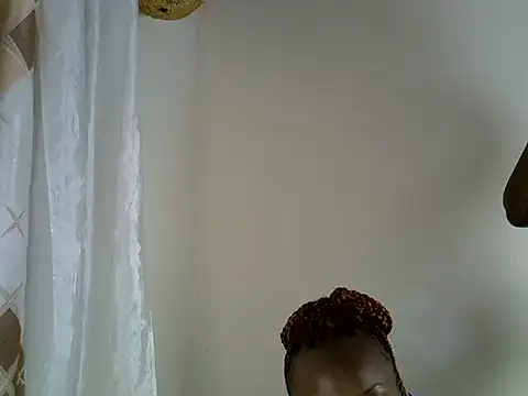 Snapshot of Sexxy_lulu chatting on June 14, 2026, 1:57 am Sexxy lulu online show from June 14, 2026, 1:57 am