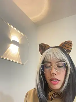 Snapshot of MeraSecretXXX chatting on May 29, 2026, 12:00 pm MeraSecretXXX online show from May 29, 2026, 12:00 pm