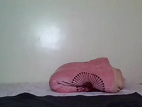 Snapshot of petite_hottie chatting on May 22, 2026, 8:40 pm petite hottie online show from May 22, 2026, 8:40 pm