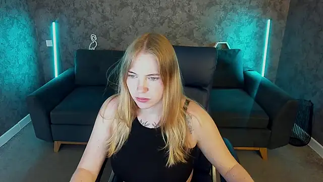Snapshot of NikkyReyyy chatting on May 21, 2026, 5:38 am NikkyReyyy online show from May 21, 2026, 5:38 am